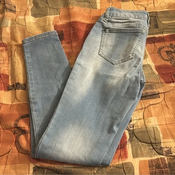 No Boundaries Light Blue Skinny Jeans - Picture 4 of 11